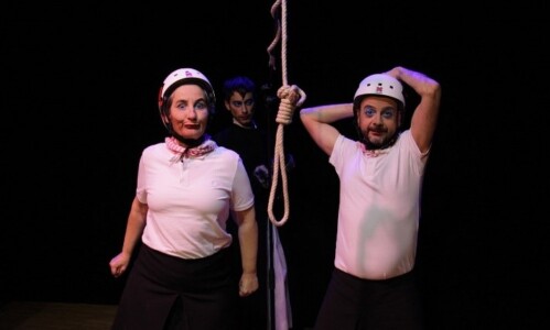 Producción teatral Identitarteak - Ane Zabala, Galder Perez y Aitor García de Vicuña (Gartxito)