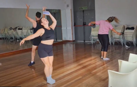 Loti ederrak GLU-GLU produkzioak ensayo coreografía