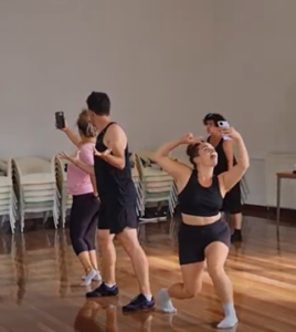 Loti ederrak GLU-GLU produkzioak ensayo coreografía